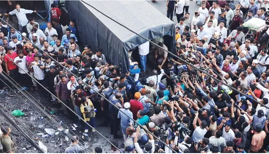 জাসদ কার্যালয়ে গোপন বৈঠক, আওয়ামী লীগ নেতাকর্মী সন্দেহে আটক ২৬০