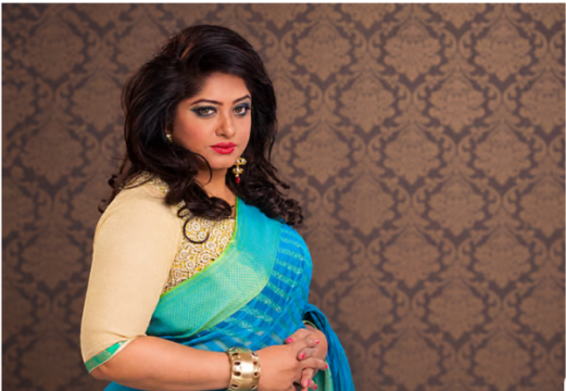 চিত্রনায়িকা মৌসুমীর দেশে ফেরার বাধা কাটল