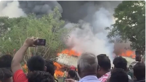 অনলাইনে নাগরিকের তথ্য বিক্রি